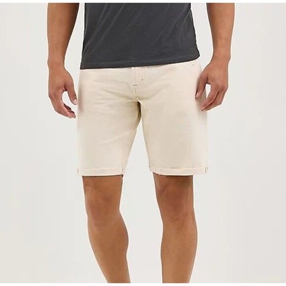 NWT Wrangler Off White Luca Denim Relaxed Fit Jean Shorts Size 42 - Picture 6 of 11